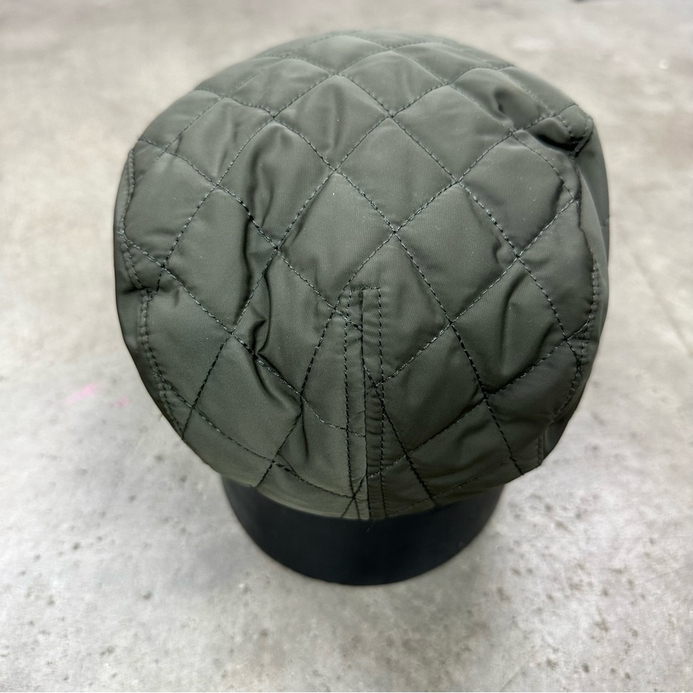 Banana Republic quilted nylon newsboy cap with fleece lining - Picture 4 of 6